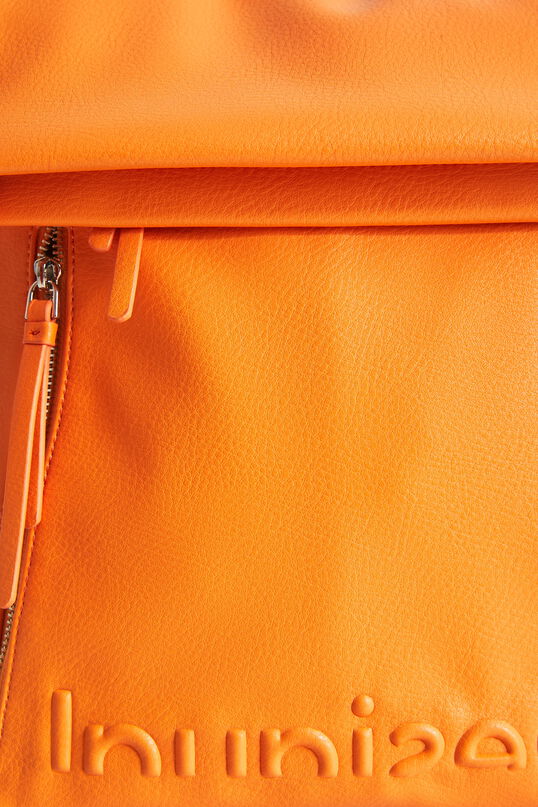Desigual felhajtható fedeles közepes A4 szögletes hátizsák narancs
