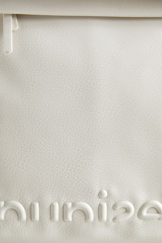 Desigual felhajtható fedeles közepes A4 szögletes hátizsák fehér