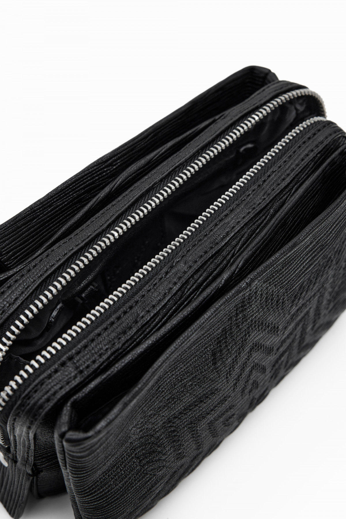 Desigual mini táska sok zsebes bordás fekete